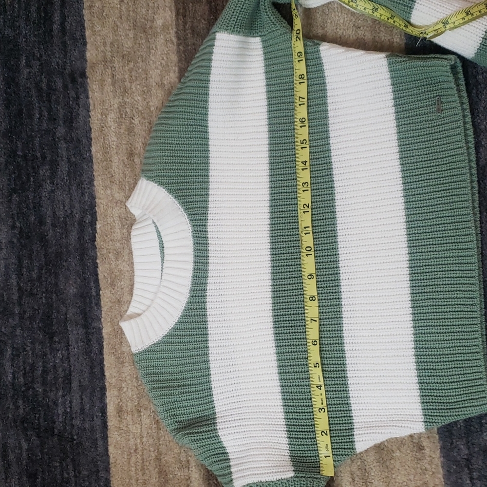 New hollister sweater. #5 - Picture 4 of 6